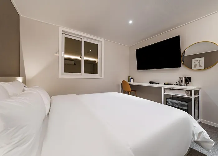 Hotel Gwangalli Yam *